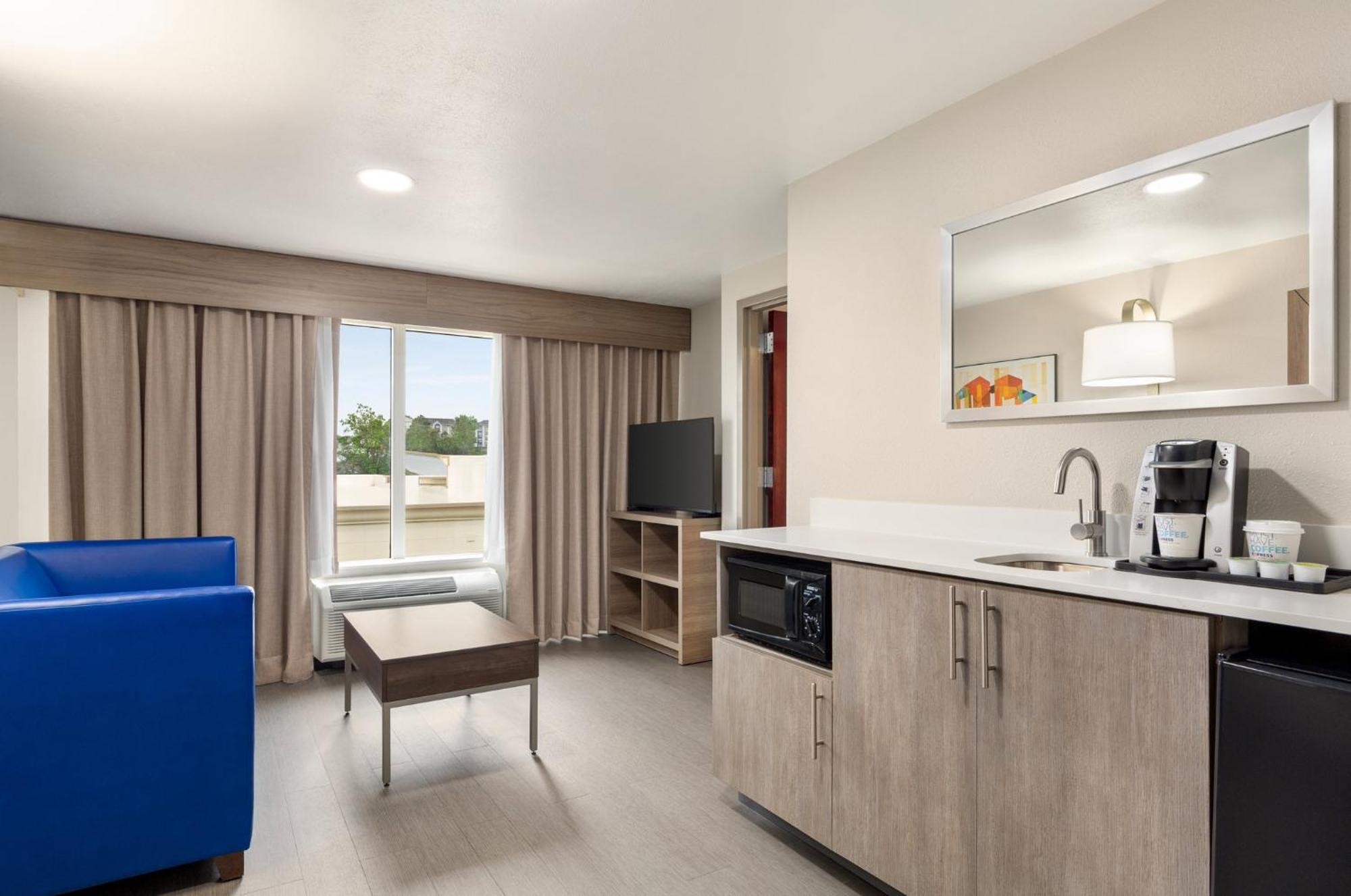 Holiday Inn Express & Suites - Tuscaloosa-University By Ihg Exterior foto