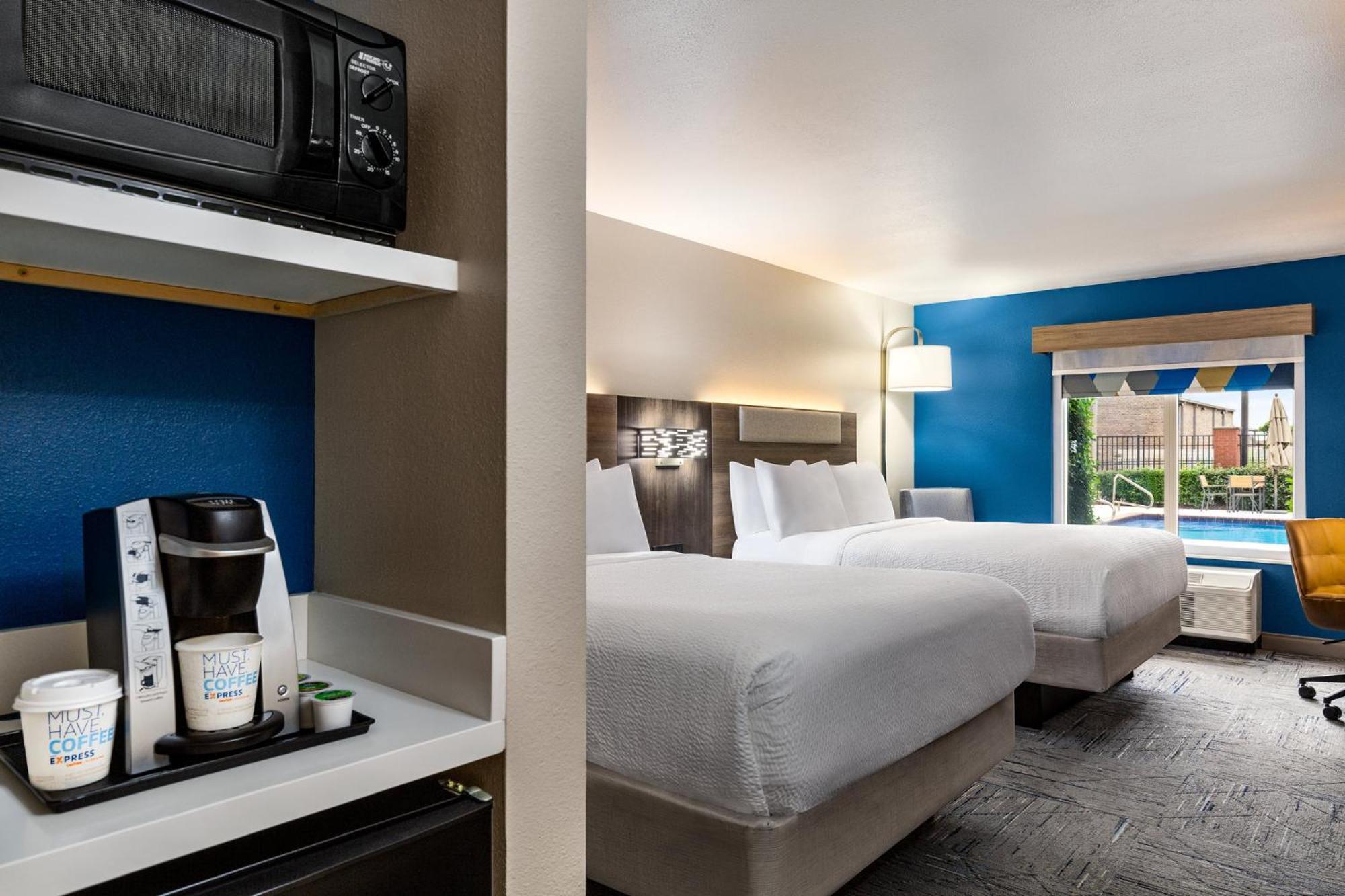 Holiday Inn Express & Suites - Tuscaloosa-University By Ihg Exterior foto